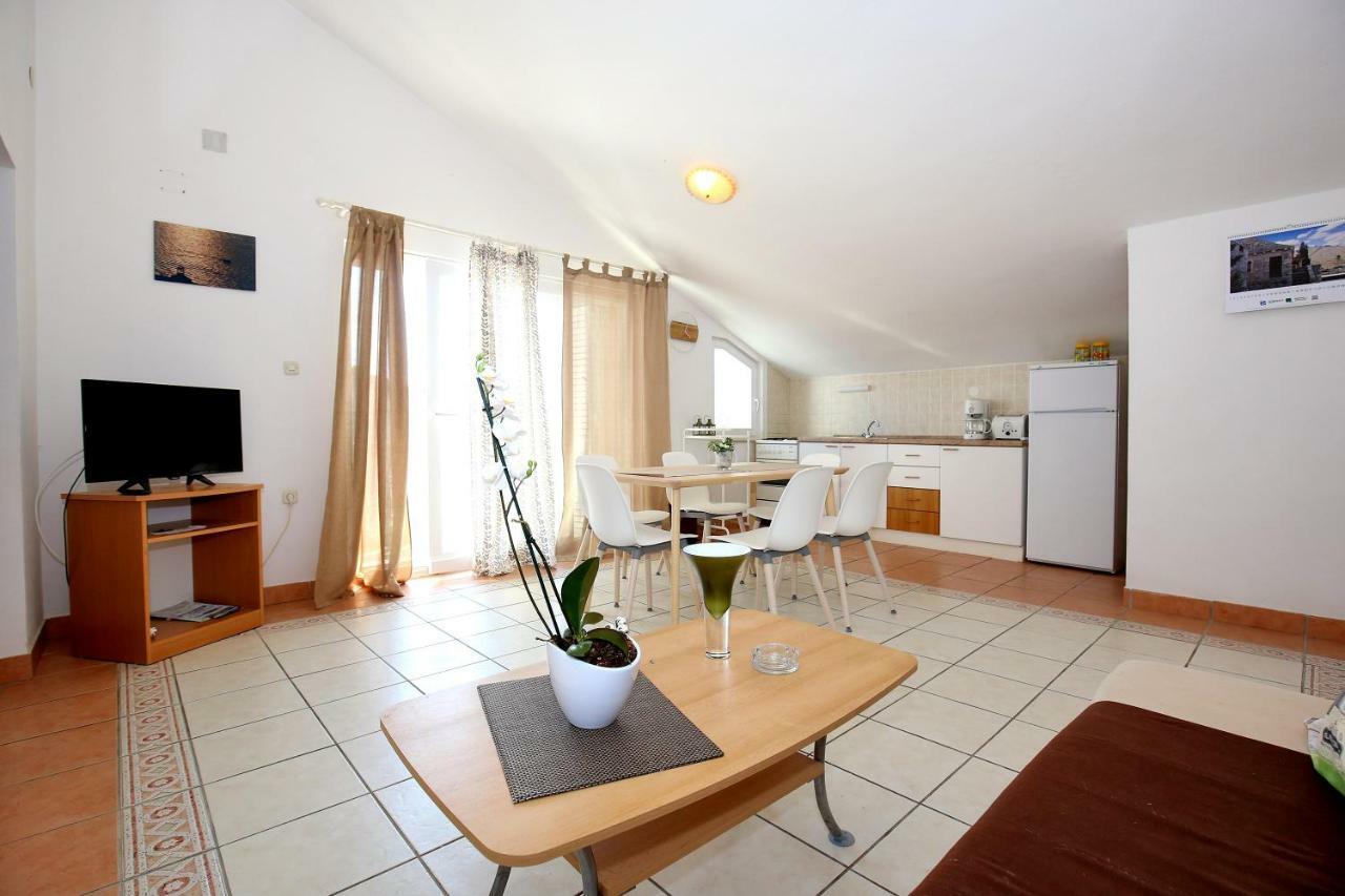 מורטר Apartments Ines מראה חיצוני תמונה